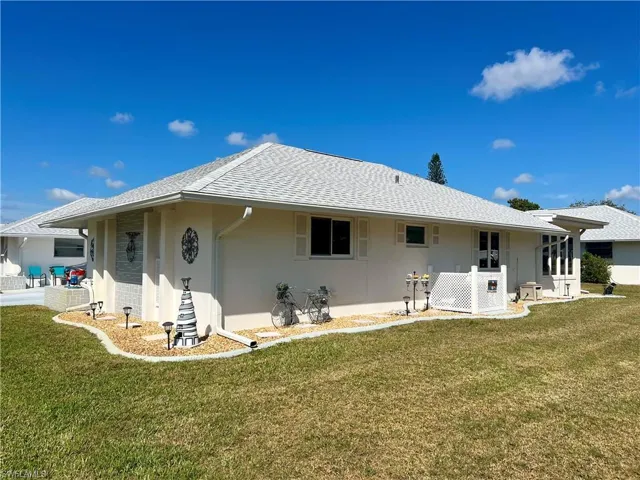 319  Maycrest  RD, Lehigh Acres, FL 33936