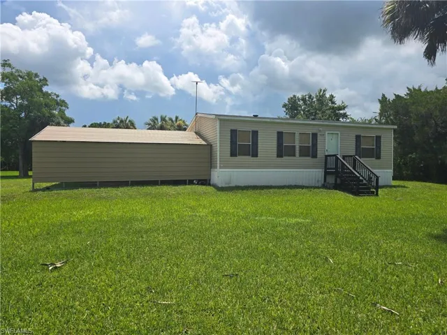 1163 Saddle Ln, Moore Haven, Florida 33471