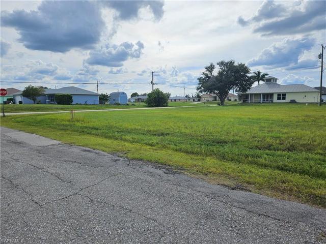 2116 NE 9th AVE, CAPE CORAL FL 33909