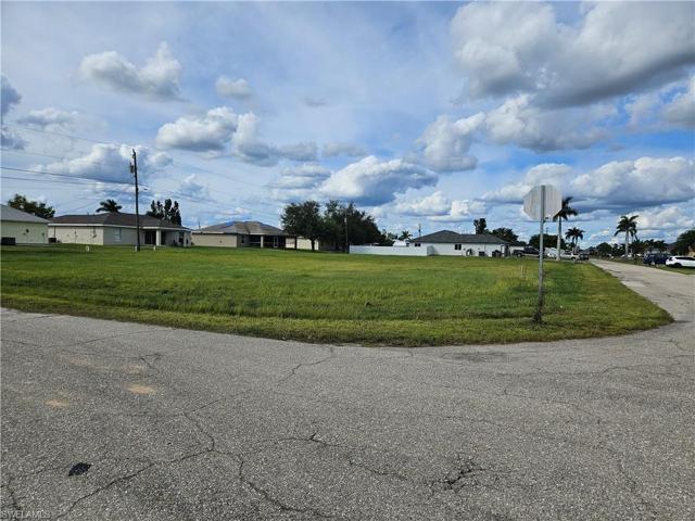 2116 NE 9th AVE, CAPE CORAL FL 33909