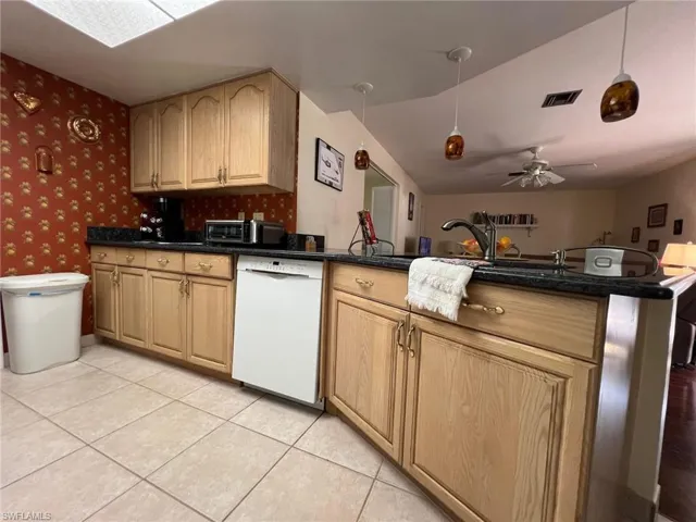 7226 Jasmine RD, FORT MYERS FL 33967