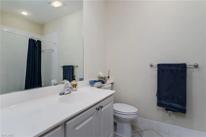 Guest bath near bedrooms 2 & 3