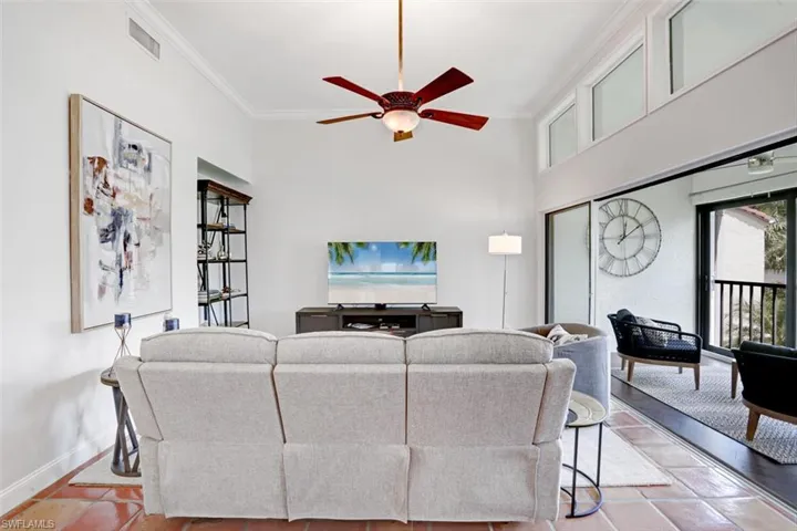 6535  Valen  WAY, Naples, FL 34108