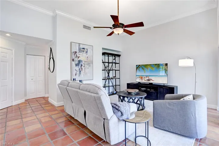 6535  Valen  WAY, Naples, FL 34108