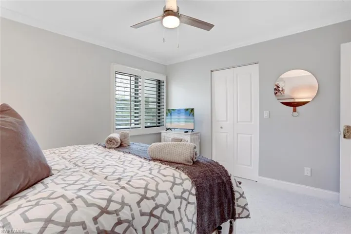 6535  Valen  WAY, Naples, FL 34108