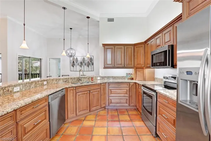 6535  Valen  WAY, Naples, FL 34108