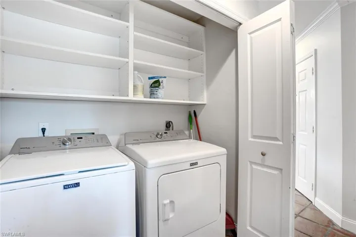 6535  Valen  WAY, Naples, FL 34108