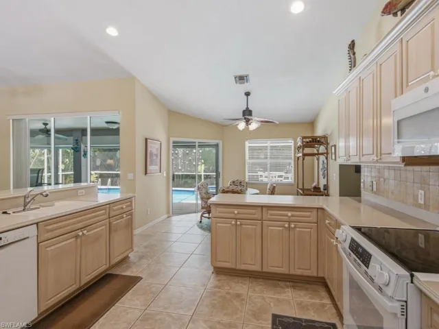 211 Bahama Ave, Marco Island, Florida 34145