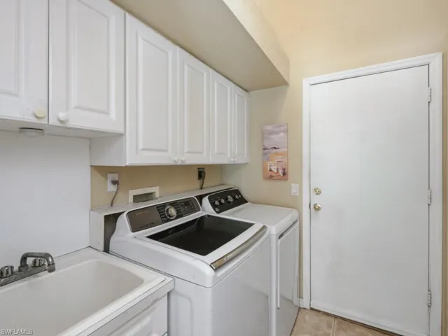 211 Bahama Ave, Marco Island, Florida 34145