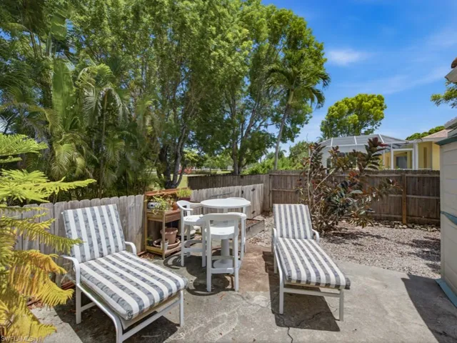 211 Bahama Ave, Marco Island, Florida 34145