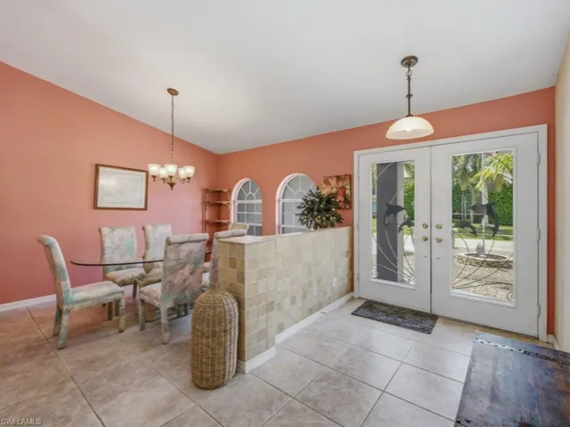 211 Bahama Ave, Marco Island, Florida 34145