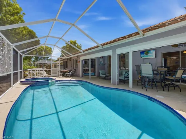 211 Bahama Ave, Marco Island, Florida 34145