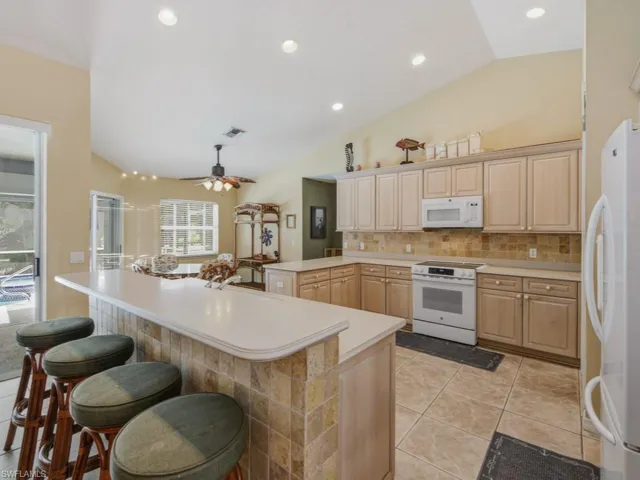 211 Bahama Ave, Marco Island, Florida 34145