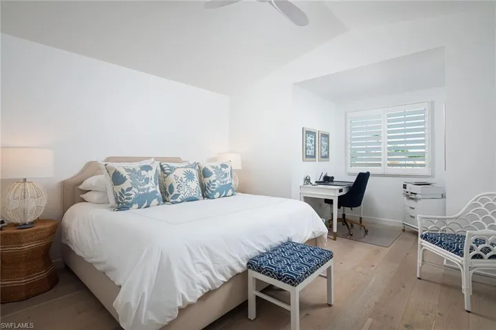 8345  Excalibur  CIR, Naples, FL 34108