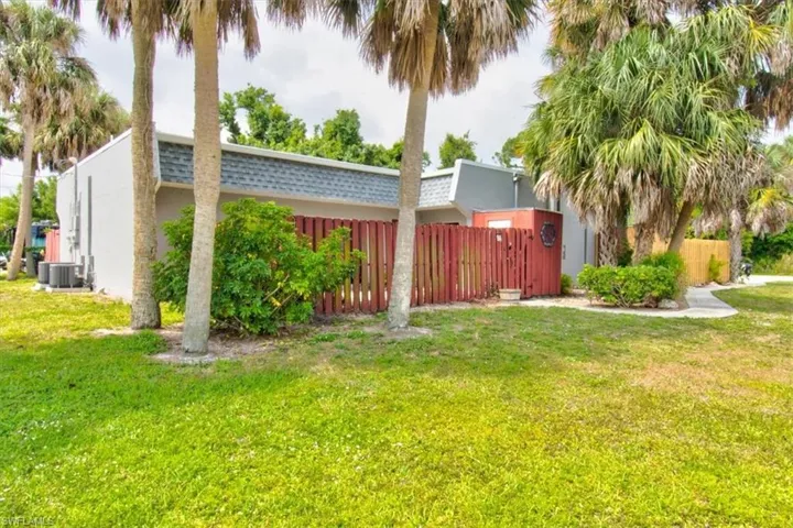 1165  Palm  AVE, North Fort Myers, FL 33903