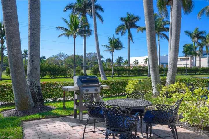 View of patio / terrace with area for grilling