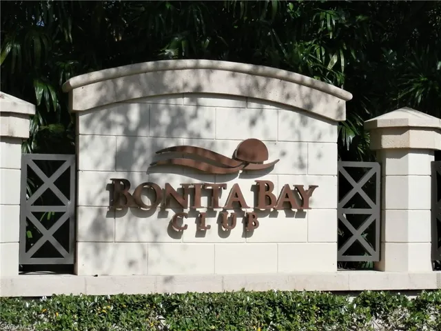 Optional memberships to Bonita Bay Club