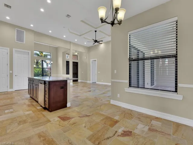 Breakfast Nook & Breakfast Bar
