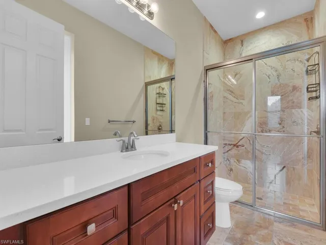 Guest/Pool Bath