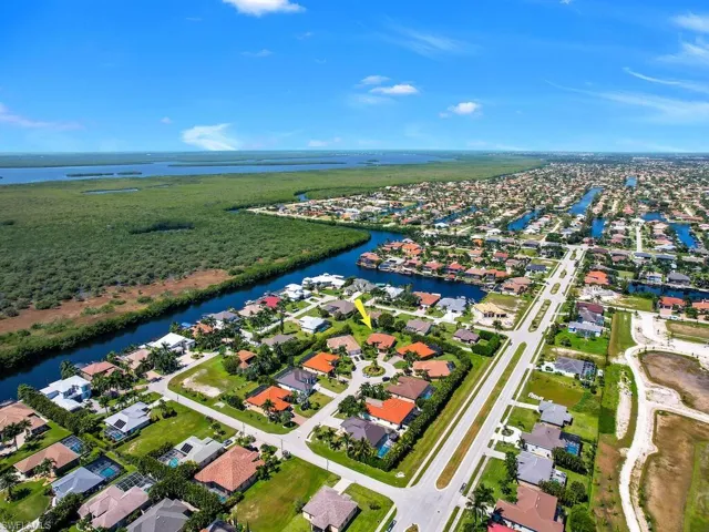 Coastal Setting and convenient  Cape Coral Neighborhood