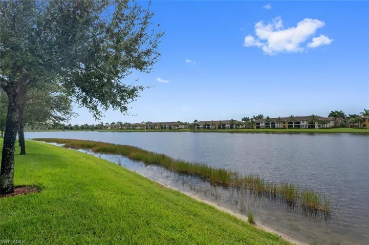 9485 Casoria Ct # 202, Naples, Florida 34113