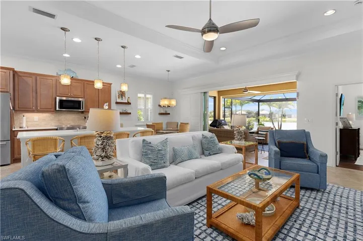 10621  Carena  CIR, Fort Myers, FL 33913