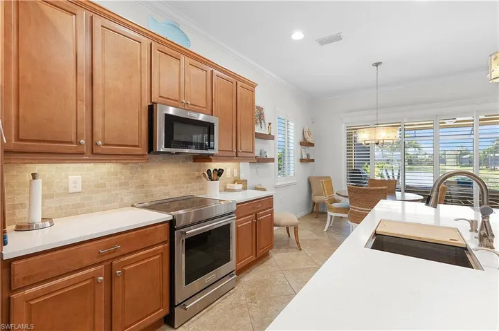 10621  Carena  CIR, Fort Myers, FL 33913