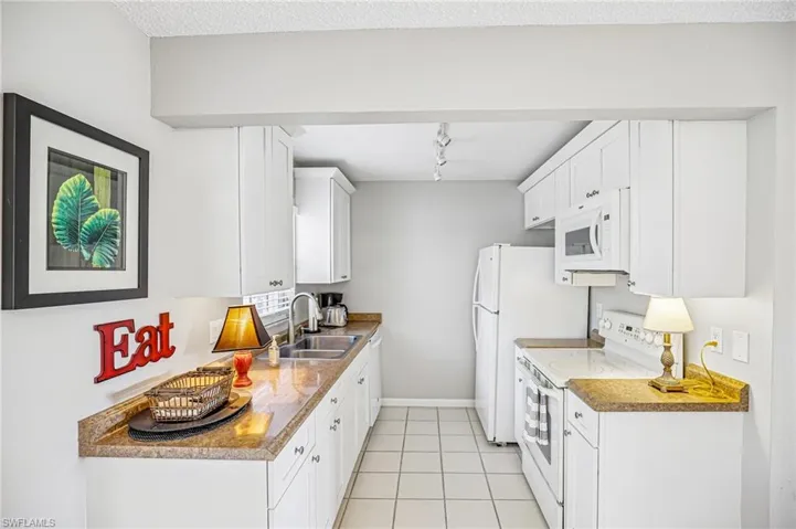 1514 Edgewater Cir 3a, Fort Myers, Florida 33919