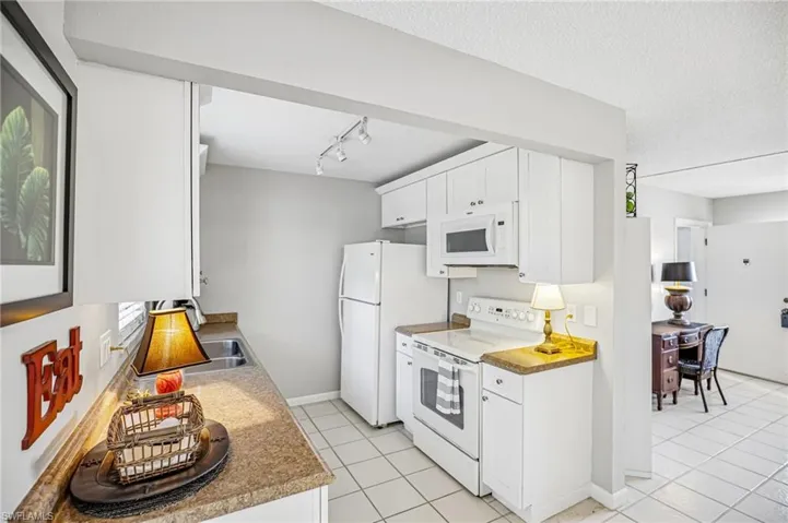 1514 Edgewater Cir 3a, Fort Myers, Florida 33919