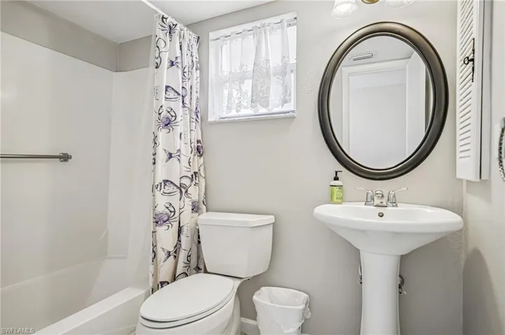 1514 Edgewater Cir 3a, Fort Myers, Florida 33919