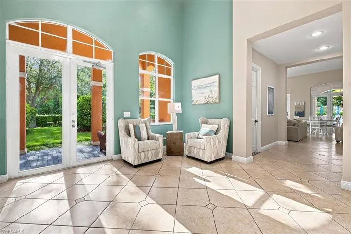 4455 Botanical Place Cir 405, Naples, Florida 34112