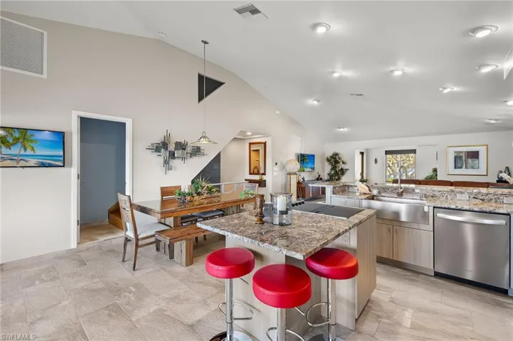 Level 2 Kitchen