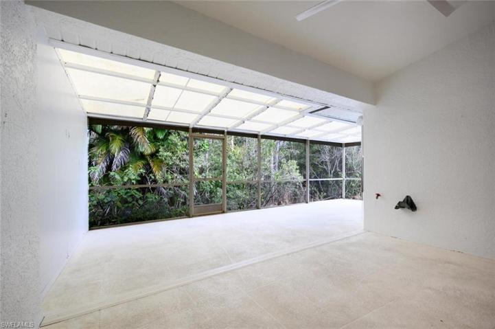 Large screened in Lanai with Preserve View