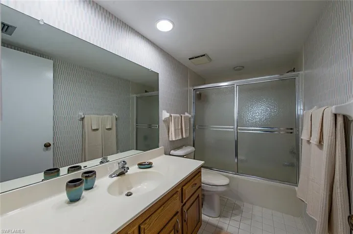 17 Bluebill Ave 1102, Naples, Florida 34108