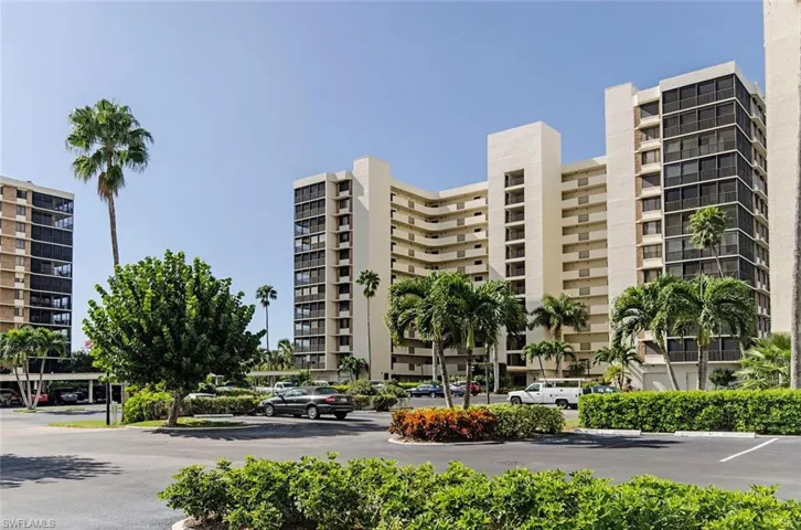 17 Bluebill Ave 1102, Naples, Florida 34108