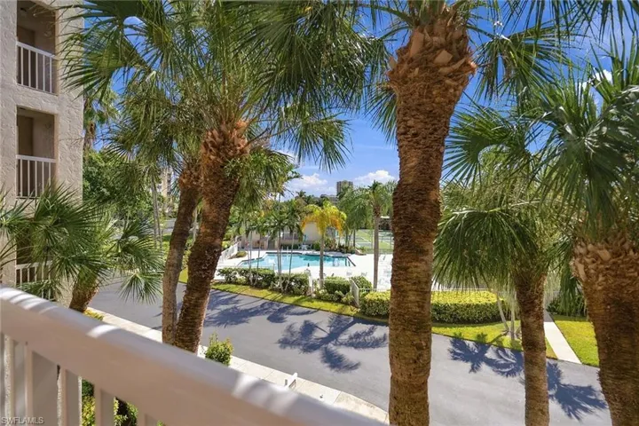 889 Collier Ct 304, Marco Island, Florida 34145