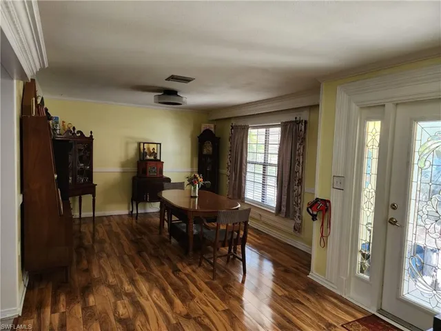 1370 Harbor View Dr, North Fort Myers, Florida 33917