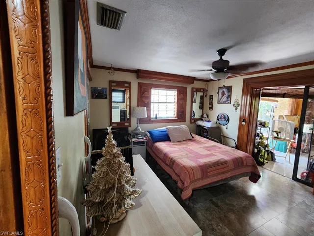 1370 Harbor View Dr, North Fort Myers, Florida 33917