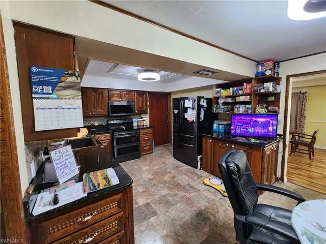 1370 Harbor View Dr, North Fort Myers, Florida 33917
