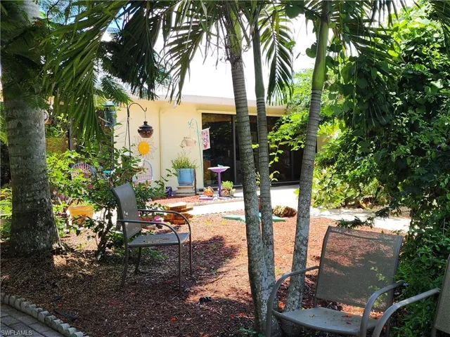1370 Harbor View Dr, North Fort Myers, Florida 33917