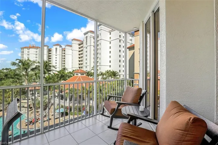 460  Launch  CIR, Naples, FL 34108