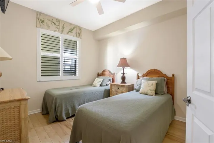 460  Launch  CIR, Naples, FL 34108