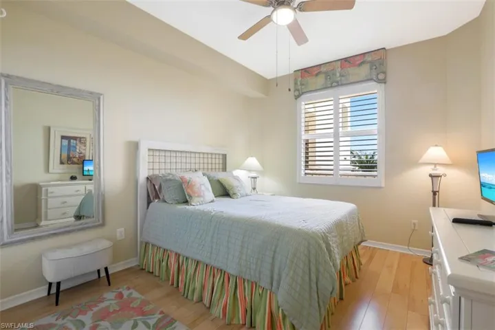 460  Launch  CIR, Naples, FL 34108