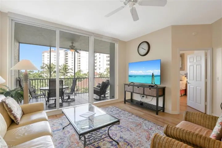 460  Launch  CIR, Naples, FL 34108