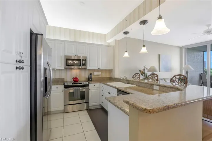 460  Launch  CIR, Naples, FL 34108