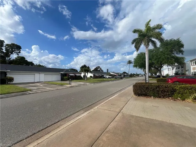 very clean and nice neighborhood