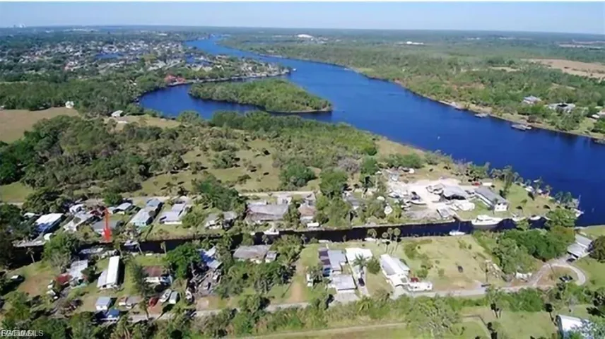 2248 Marina Park Dr, Fort Myers, Florida 33905