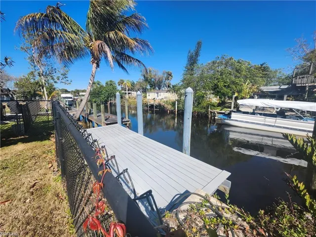 2248 Marina Park Dr, Fort Myers, Florida 33905