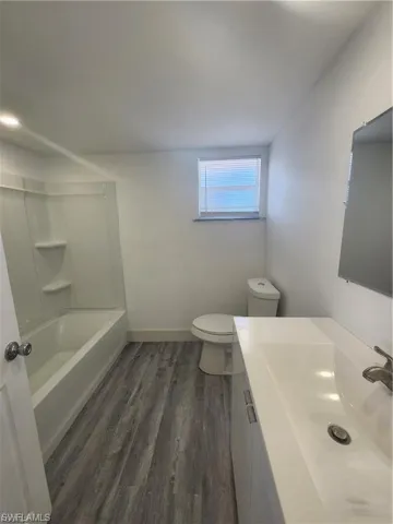 2248 Marina Park Dr, Fort Myers, Florida 33905