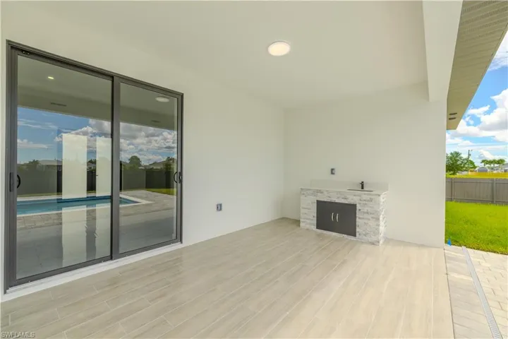 View of patio / terrace with an outdoor kitchen